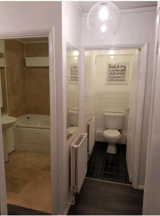 Апартаменти R1 Superking Sized Bed & 65" Tv On The Wall In Clapham Лондон Екстер'єр фото